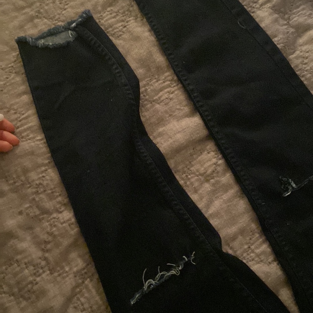 Free People dark indigo cropped skinny jeans, size 27